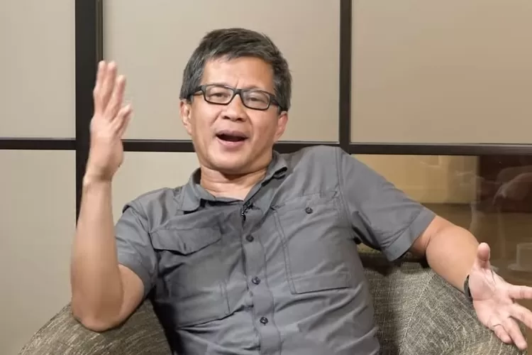 Rocky Gerung: Pemikir Kritis dan Akademisi Indonesia